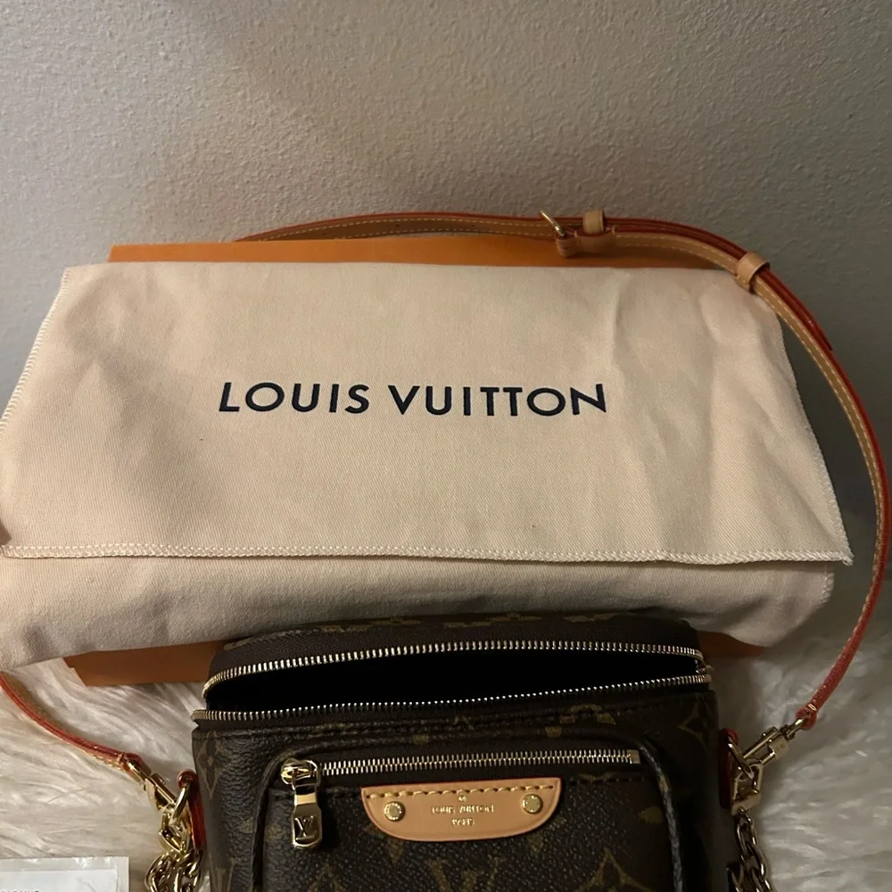 Brand new LV mini bum bag - Picture 7 of 15